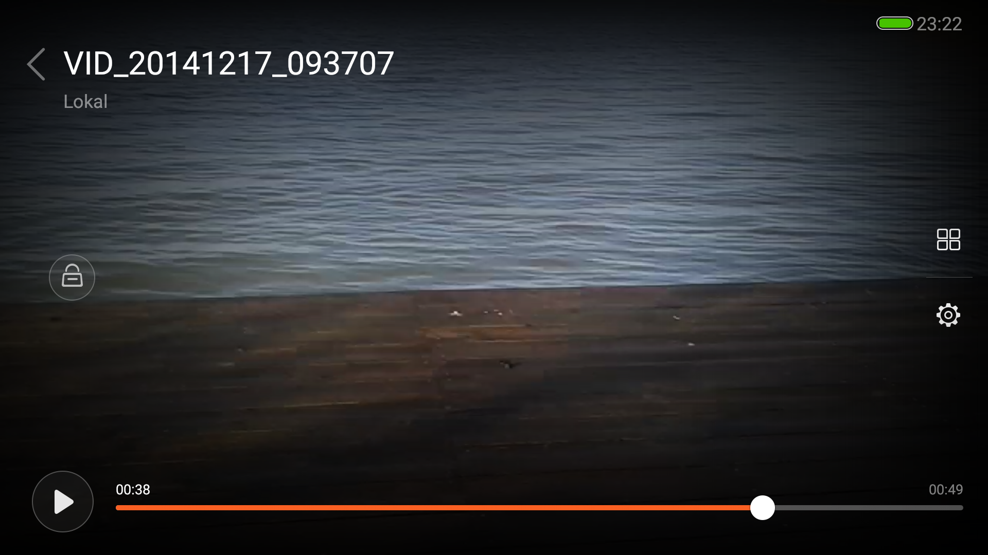 Screenshot_2015-10-17-23-22-36_com.miui.video[1].png