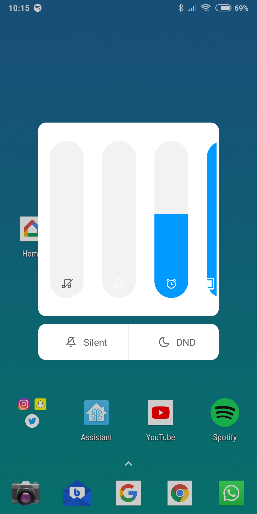 Screenshot_2018-06-20-10-15-28-718_com.teslacoilsw.launcher.png