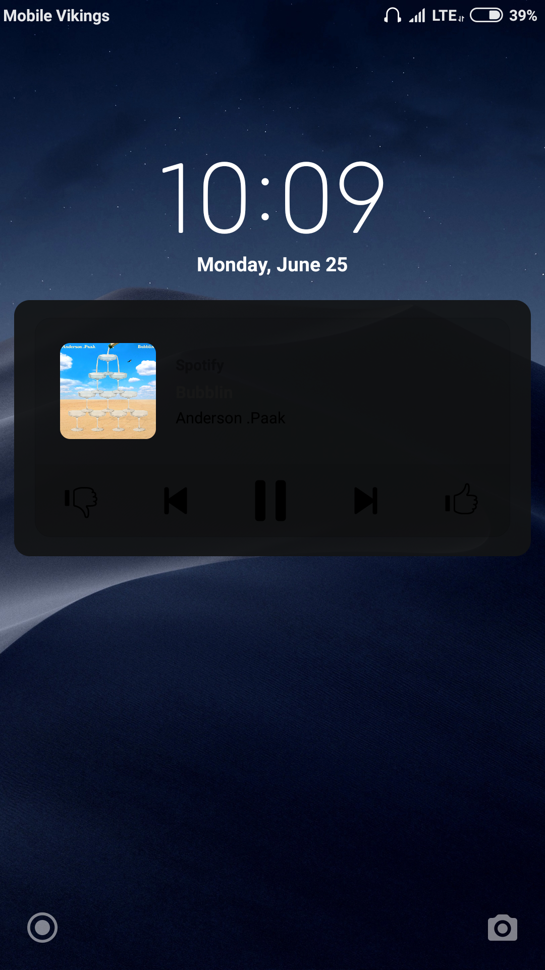 Screenshot_2018-06-25-10-09-32-587_lockscreen.png
